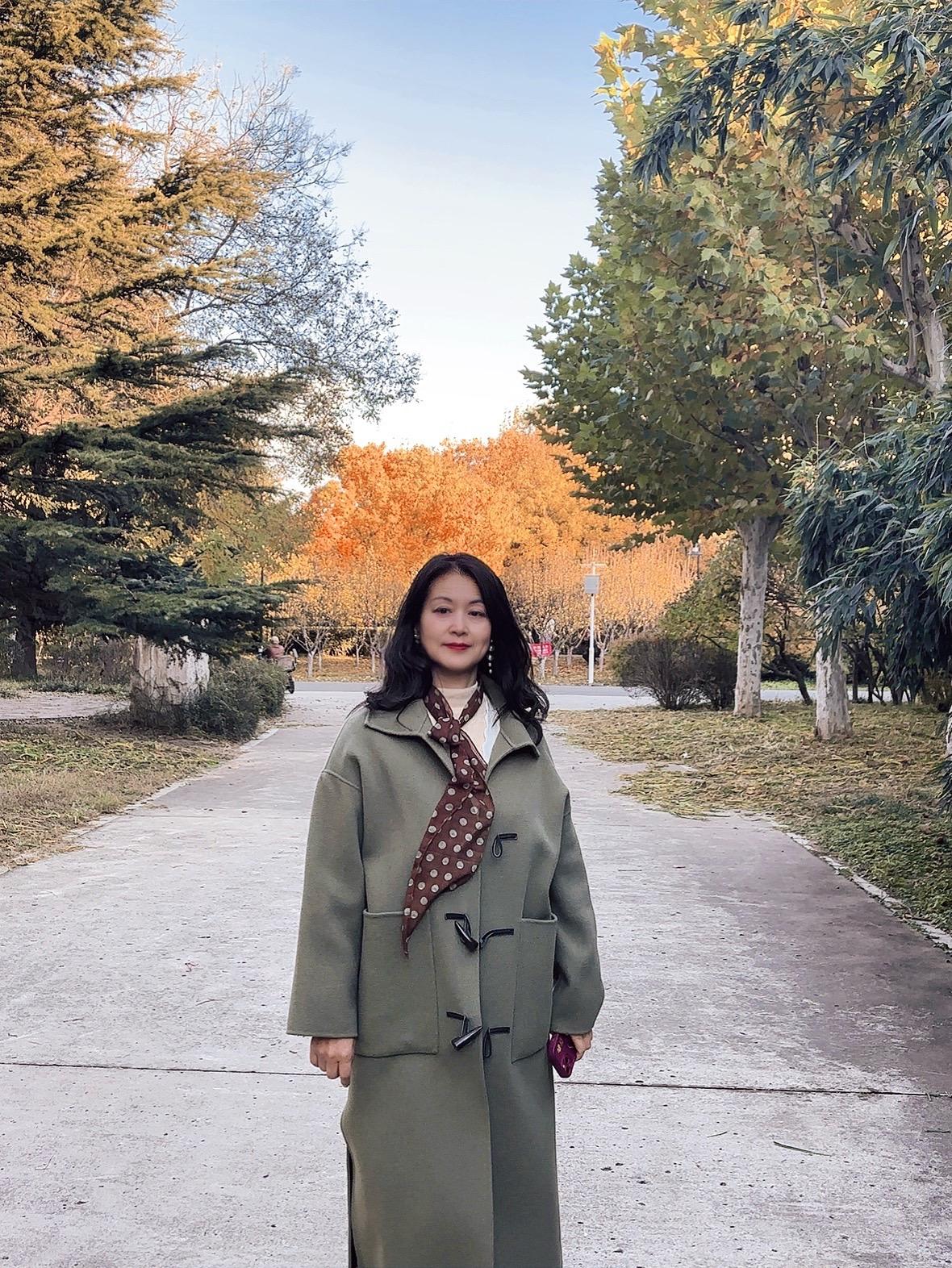 大部份人对社会并没有自己想象的那么重要，因为大部份人并没有自己想象的那么能干。只