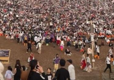 刚从敦煌回来，5000块花出去，腰也疼了，鞋也废了，人也被沙子教做人了。
超过4
