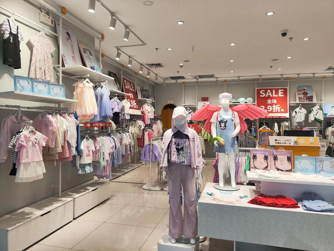 实体店未来不会全部消失。在数字化高度渗透的当下，全球巨头纷纷回归线下，纯电商“交