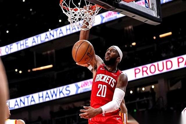 “我知道你什么时候能投进三分。”
“你拿到球，转一下，调整好那个节奏的时候，必进