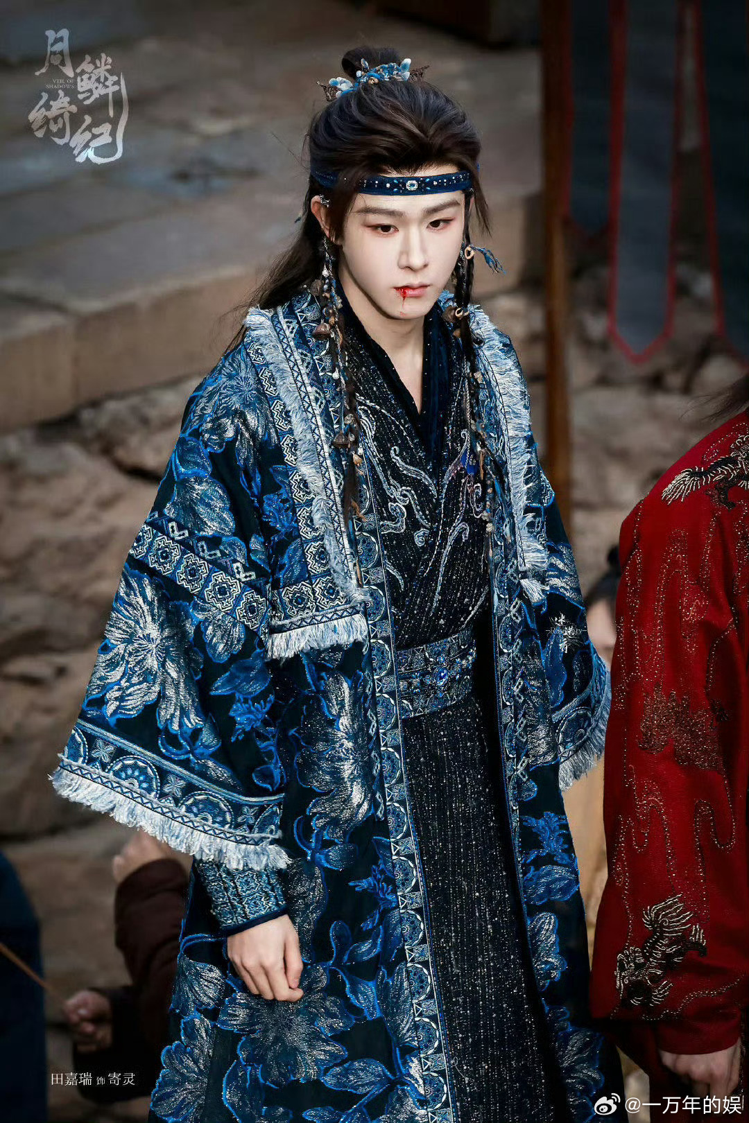 田嘉瑞吐血专业户 追着追着发现，他不是在吐血就是在吐血路上，这专业户太实诚，心疼