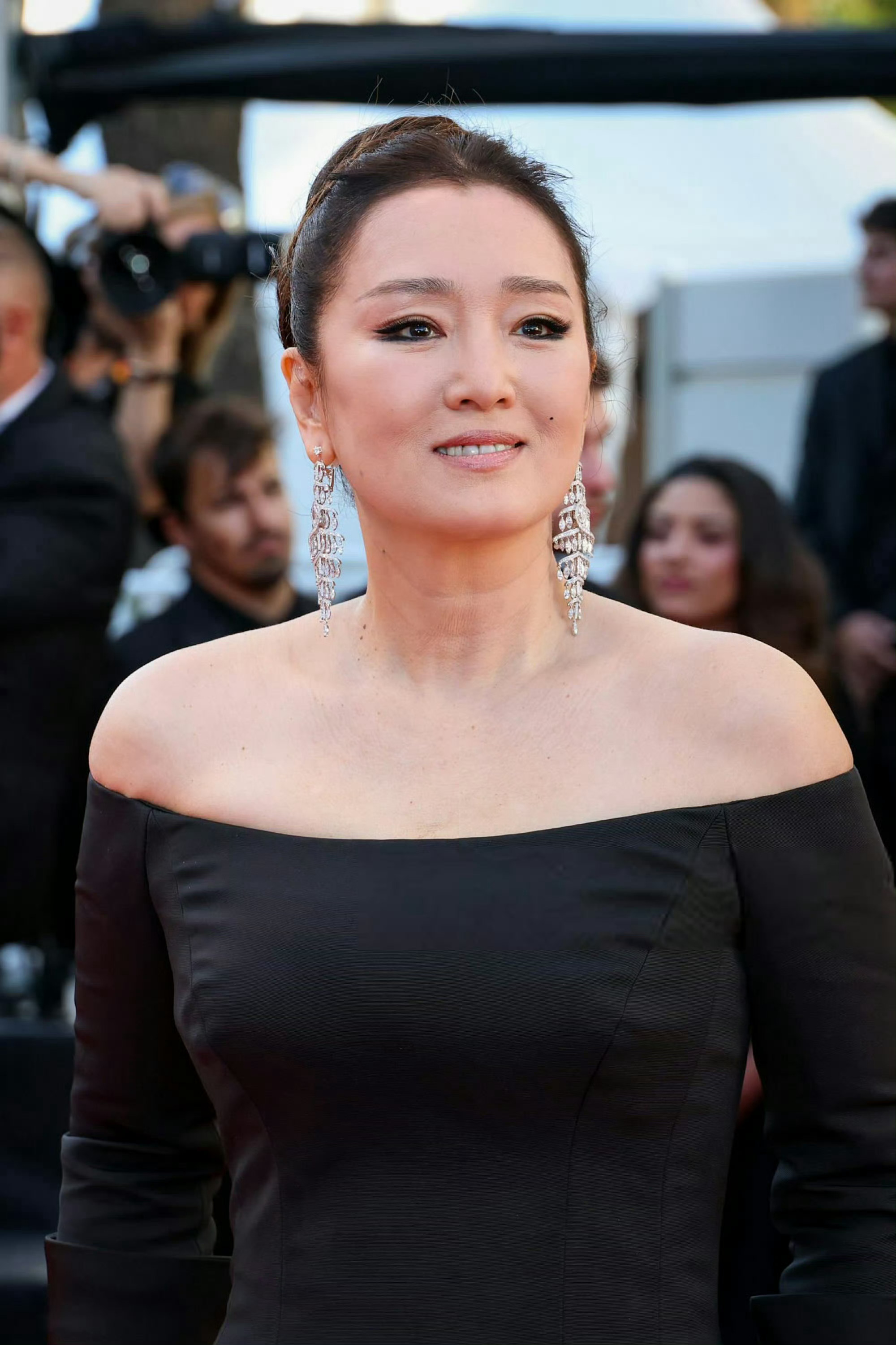 巩俐 亮相 戛纳电影节开幕红毯戛纳电影节红毯戛纳女王造型Balenciaga特别