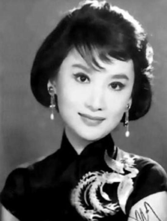 [中国赞]1962年，61岁的梁思成，迎娶小自己27岁的助手林洙。新婚夜，梁思成