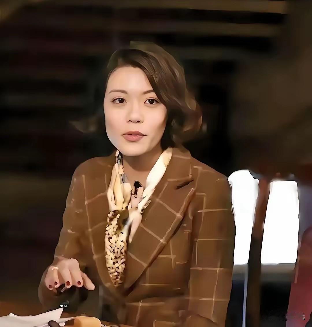 复旦大学陈果教授说：
“任何男人和女人，只要他们是异性，只要在一起相处时间长了，