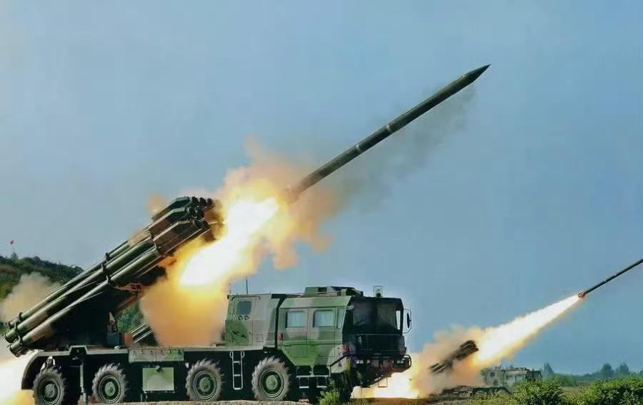 柬埔寨的军费不到十亿美元，之所以能够跟泰国对抗那么久，是因为柬埔寨用有限的费用引