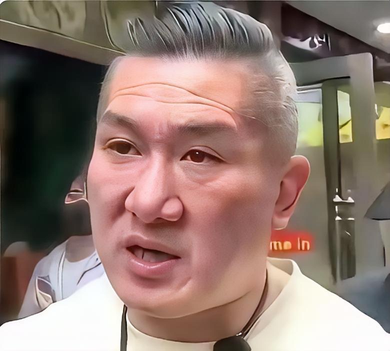 看到一个帖子，台湾馆长说:“国民党打内战，输给了共产党，被赶到台湾来，在岛内又被