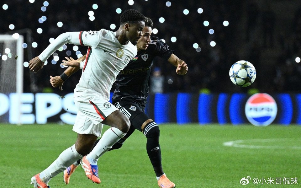 欧冠联赛阶段第4轮，切尔西客场2-2战平阿塞拜疆球队卡拉巴克。19岁切尔西后卫哈