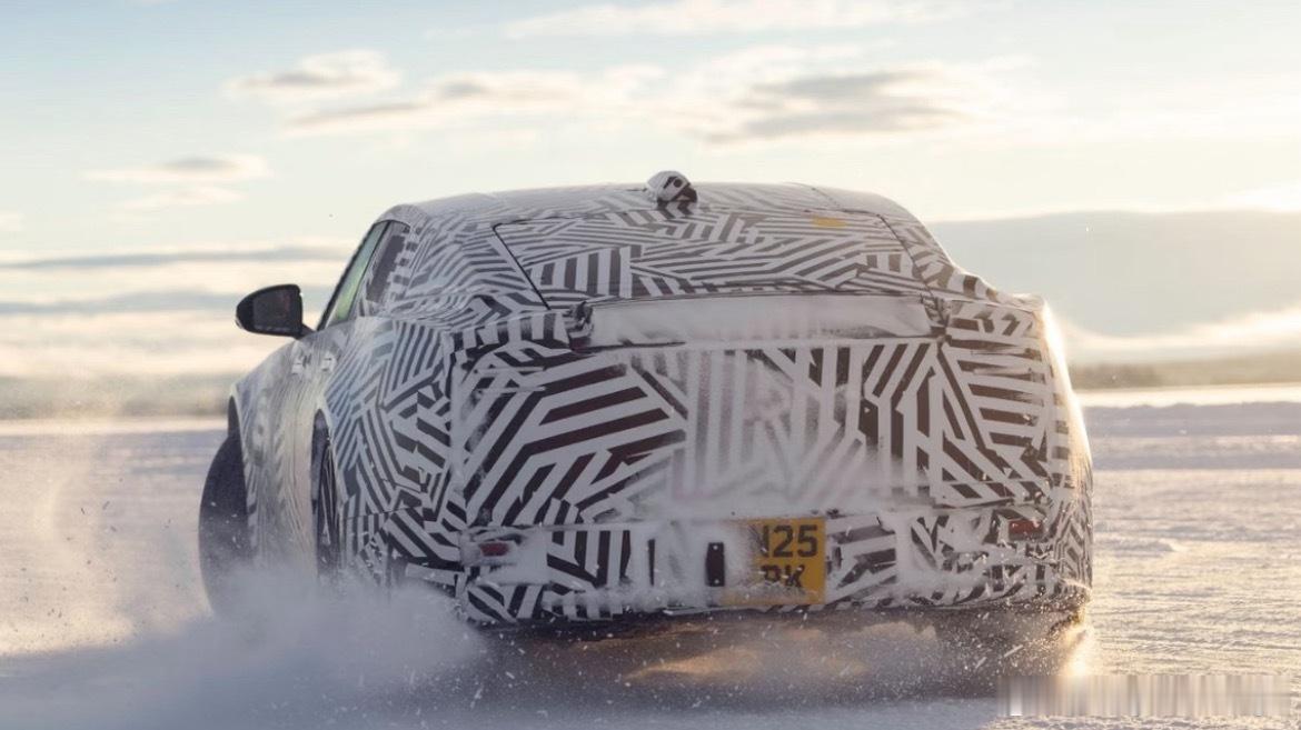 捷豹大GT官方谍照口字型尾灯，9X还是遥遥领先比例真无敌，老钱的豪华