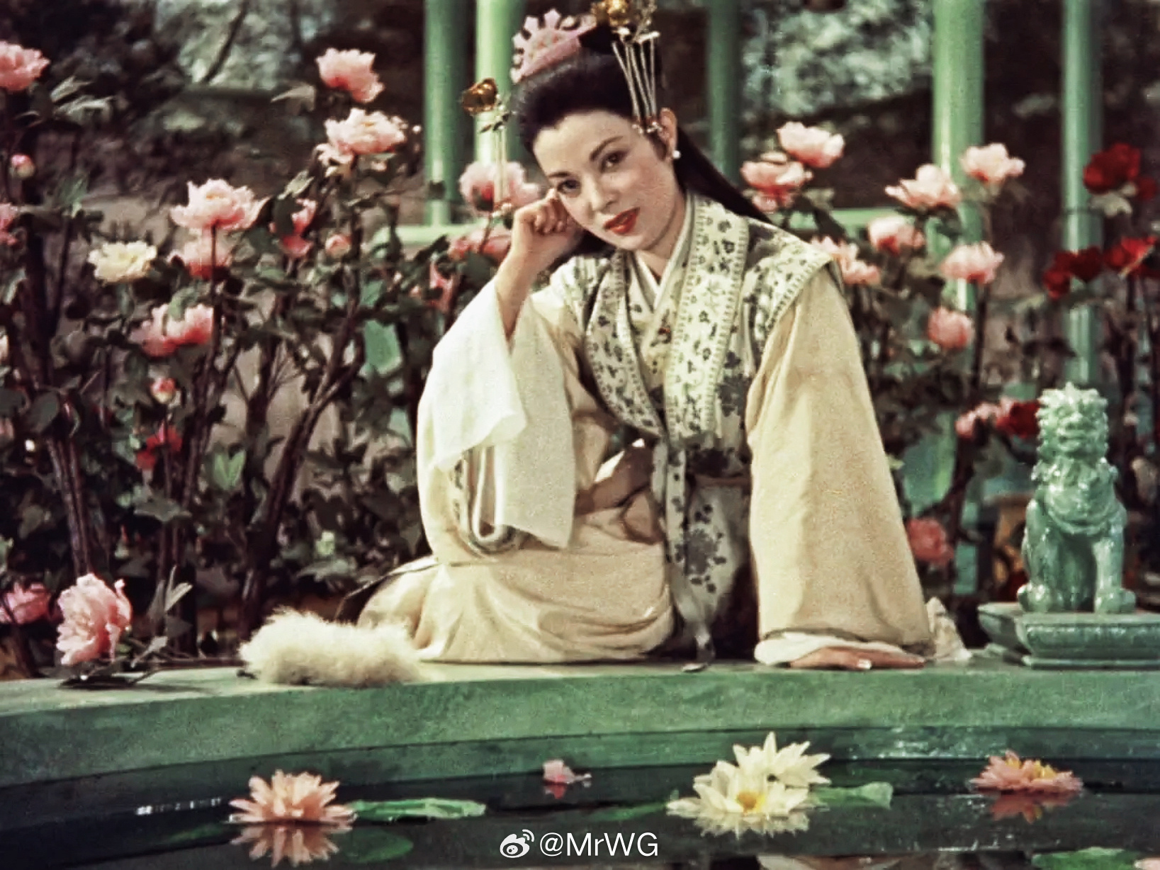 电影截图拉片 春水生莲🪷，珍珠渡缘，她呀，把那最温柔最熨帖的情心，在这百花醒来