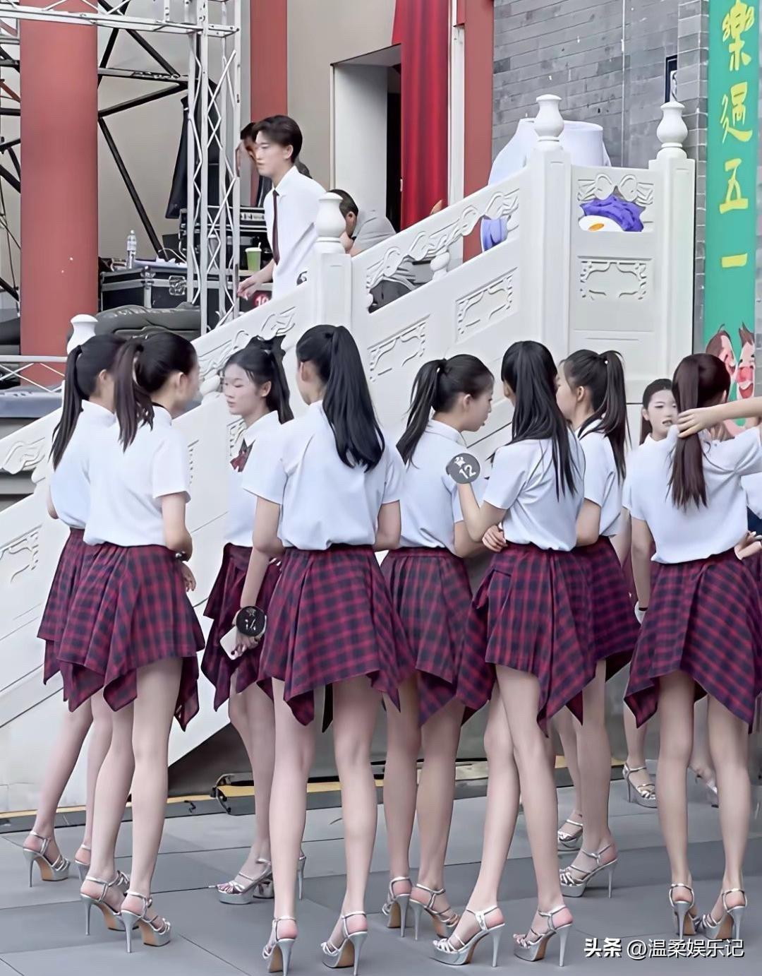 面试空乘vs地勤，颜值差别有多大？