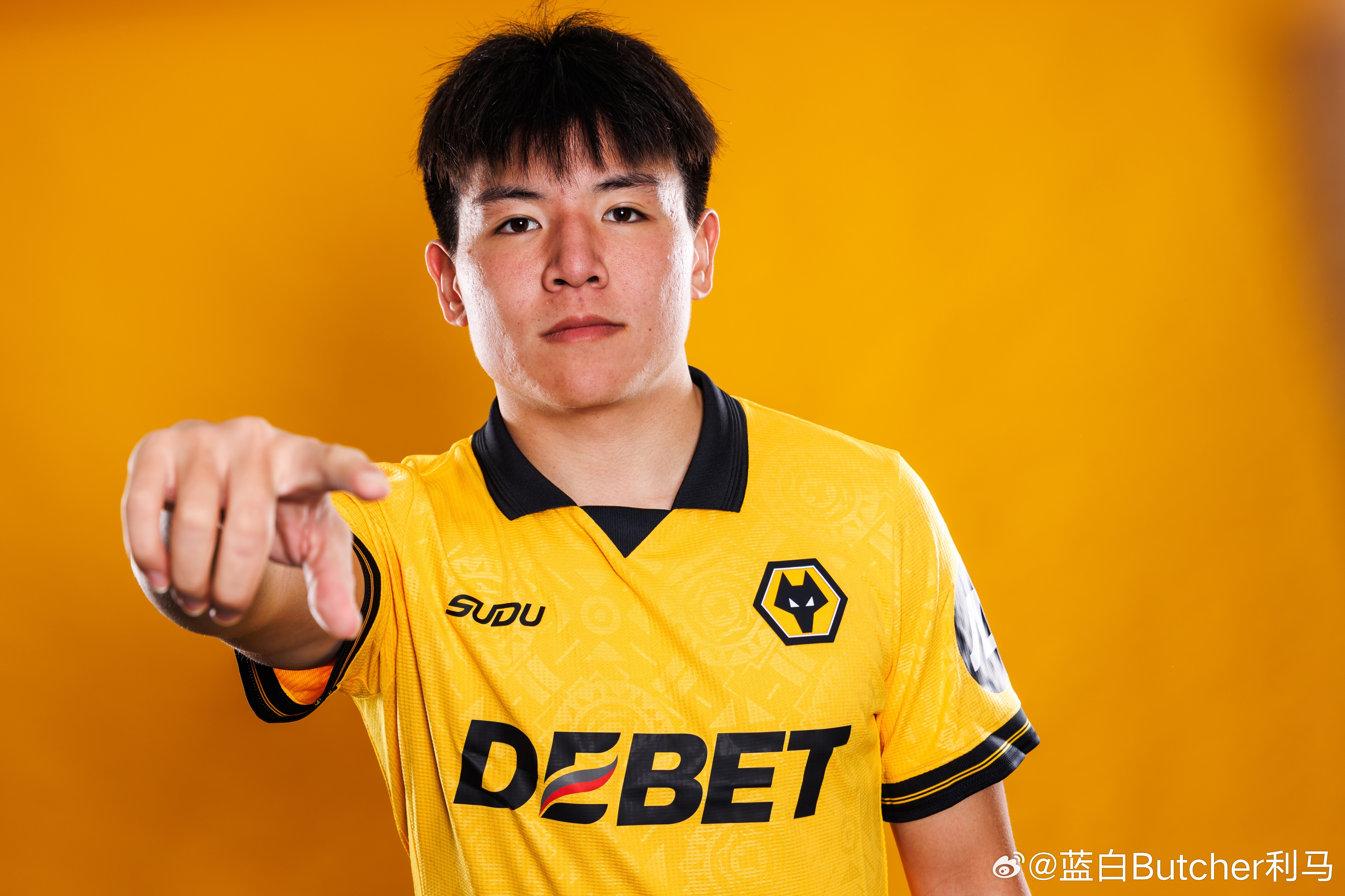 2月9日 徐彬从狼队租借加盟英甲球队巴恩斯利，同时徐彬仍可随时为狼队U21出战。