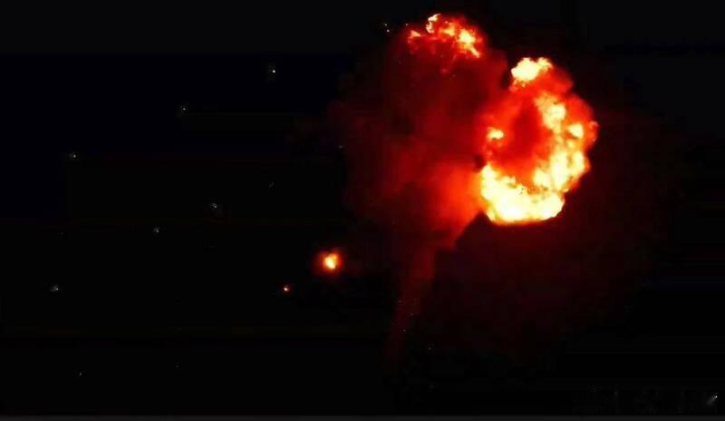 【韩国首枚民用火箭试射失败，升空不到1分钟即爆炸坠毁】海外新鲜事 韩国太空新创公