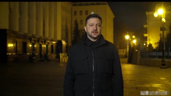 泽连斯基：俄罗斯从未如此严重地出让主权以换取中国的支持
 
先说说泽连斯基重点提