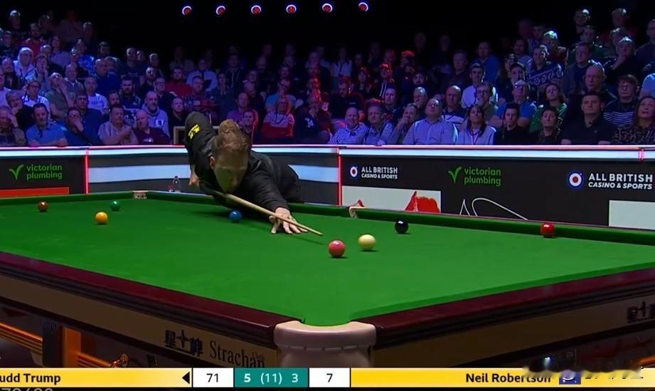 当之无愧的“世一”！特鲁姆普继续卫冕征程。
2025斯诺克英锦赛，贾德•特鲁姆普