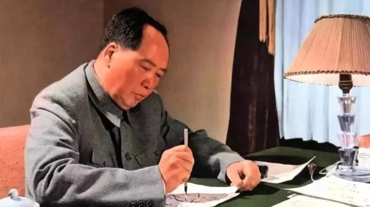 毛主席去世后，123国发来吊唁电文，53个国家直接宣布降半旗，为什么“老大哥”苏