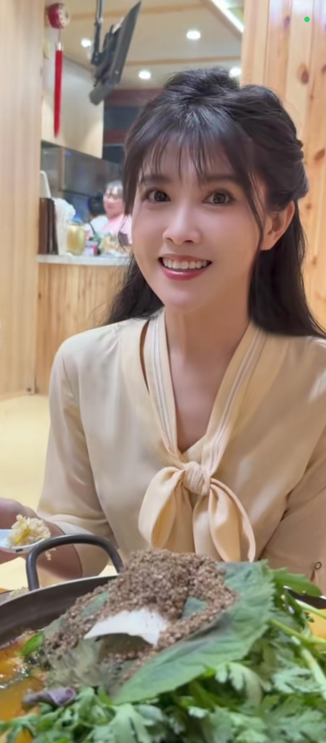 美食佳人共赏，人间值得。