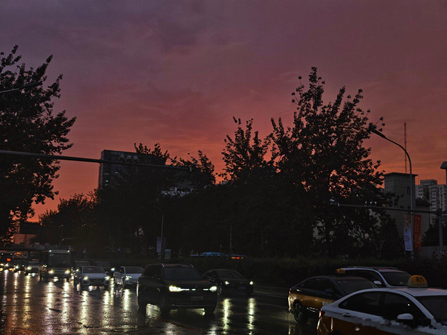 雨中天落日晚霞落日晚霞
