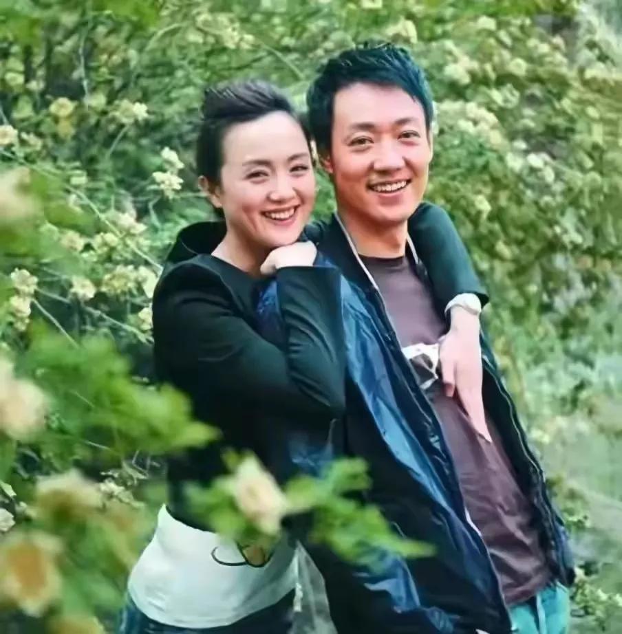 这是今天最悲伤的消息。
喜欢的朱媛媛去世了才只有51岁。
她的丈夫辛柏青发布了讣