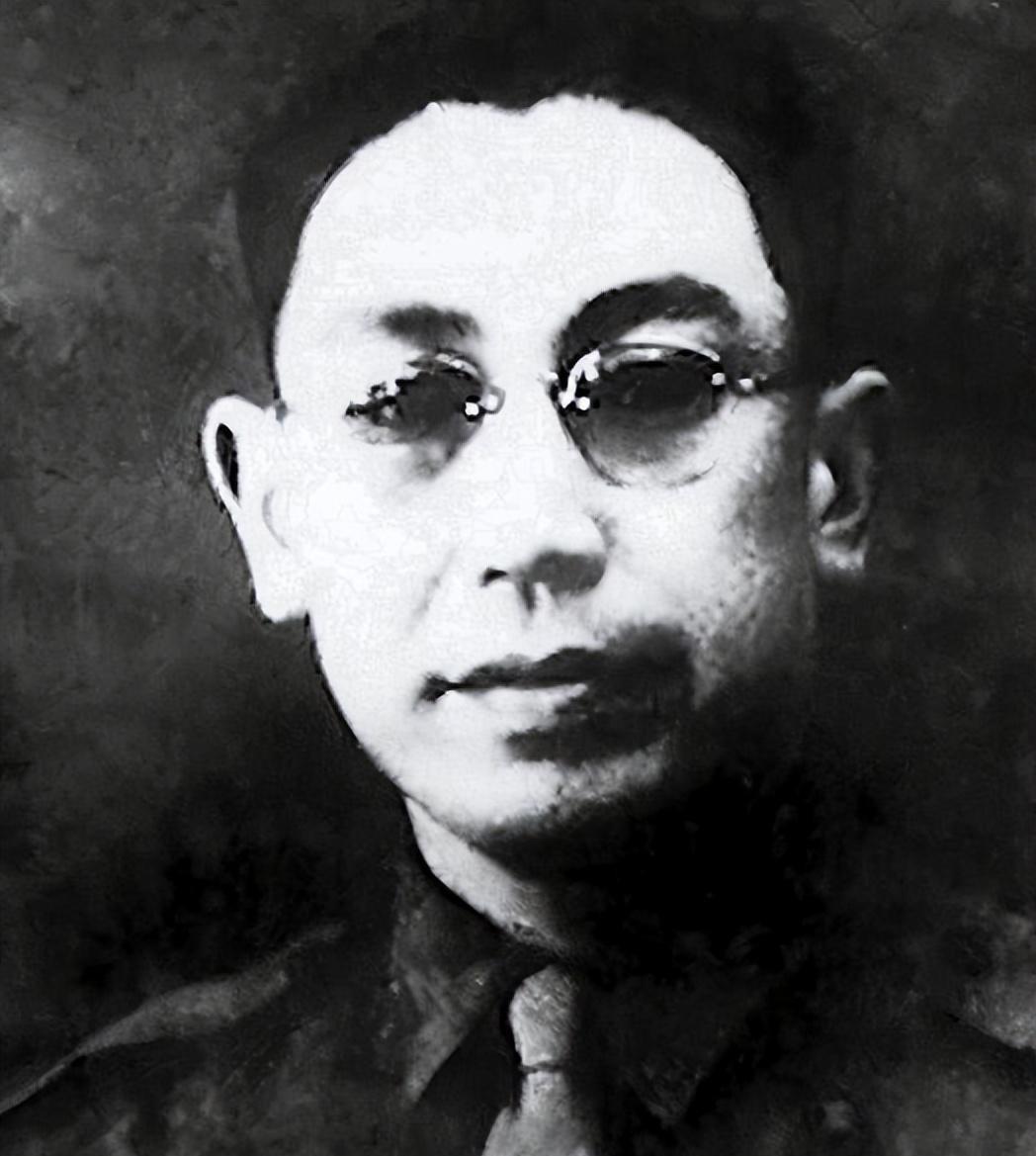特赦释放后，杜聿明意外遇到多年前蒋介石的亲信，惊讶追问：你为何也会在这里？

1