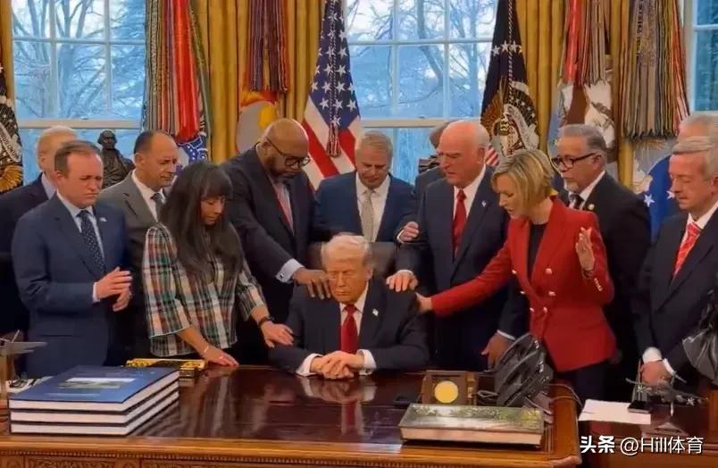 活久见，有生之年竟见证现实版波斯圣火令。伊朗宗教高层发布无限期追杀令，将特朗普列