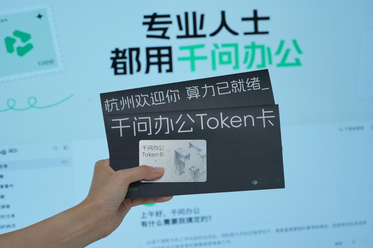 怎么感觉现在年轻人的固定支出里，悄悄多了一项，而且还没地方报销？

房租、通勤、