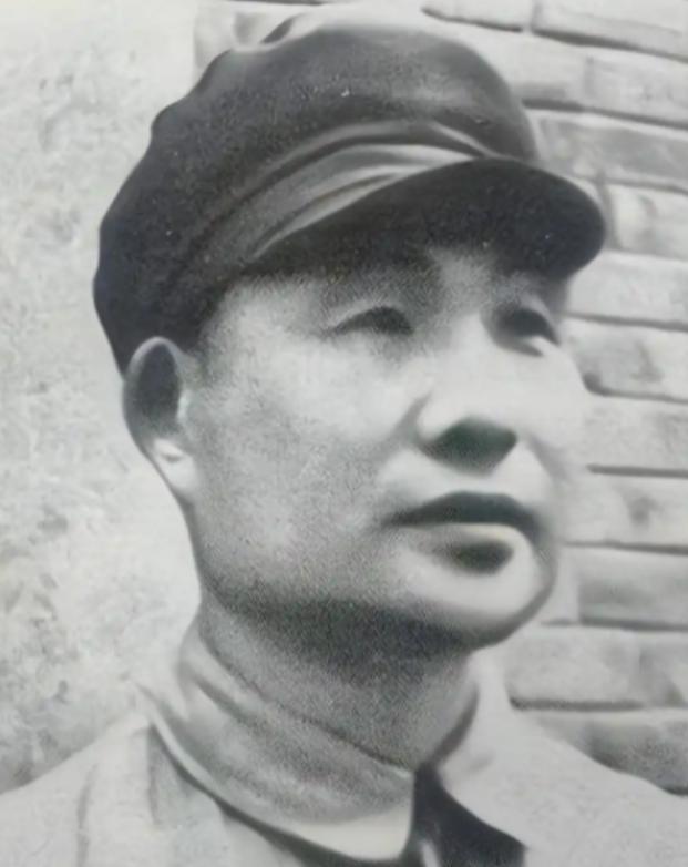 1941年，359旅2个干部在买粮食的时候，和县大队起了冲突，还开了枪，西北局要