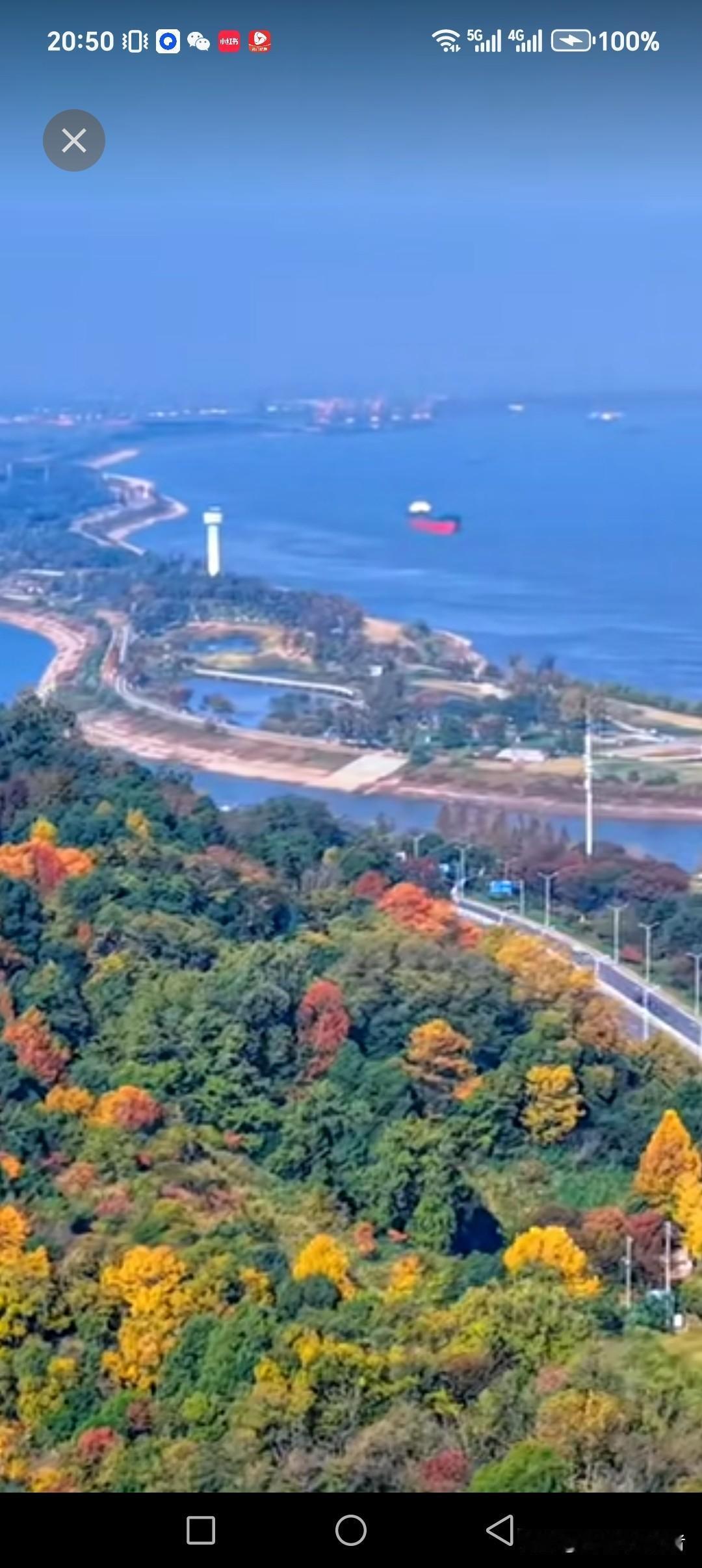 仰望天空，如若乌云密布，我想到了老天会不会下雨呀？我有没有雨伞？如若晴空万里无云