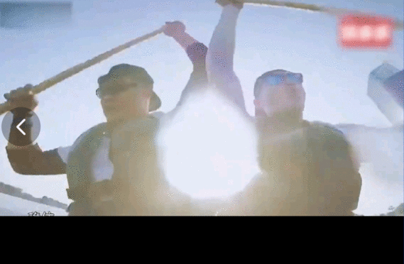 武大靖划船梦回跑男龙舟赛谁懂啊！武大靖划船直接梦回跑男名场面亲爱的客栈