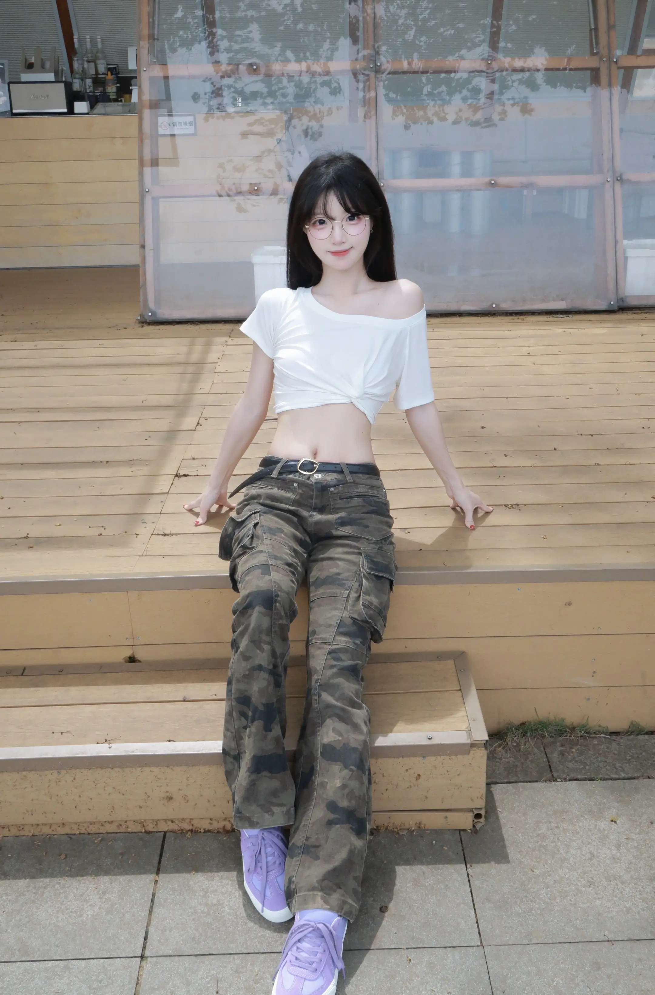 马甲线奶油一般的化开了。武汉最近真是冷一天热一天的