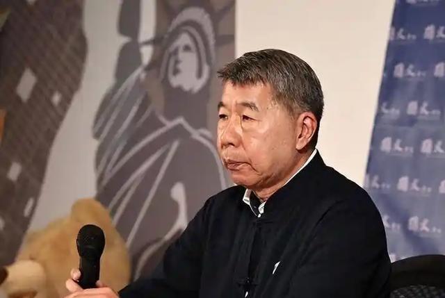 国民党换一种姿势与民进党走同一条路？台湾当局通过7800亿新台币军购预算，张亚中