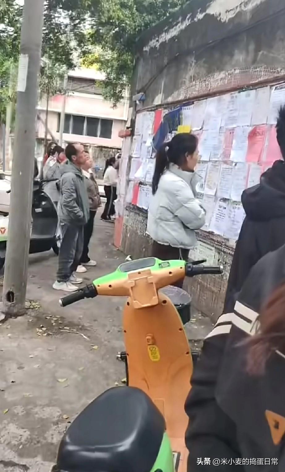 出来找工作太难了，我在佛山的街头蹲了一上午
 
今天在南海下柏的人才市场，我又一