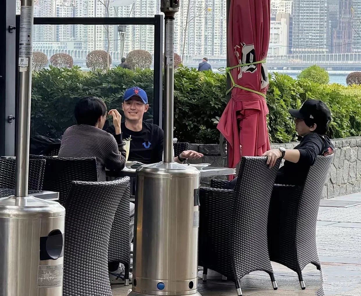 笑死！霍建华的超紧身牛仔裤被网友吐槽：林心如怎么受得了霍建华这条牛仔裤