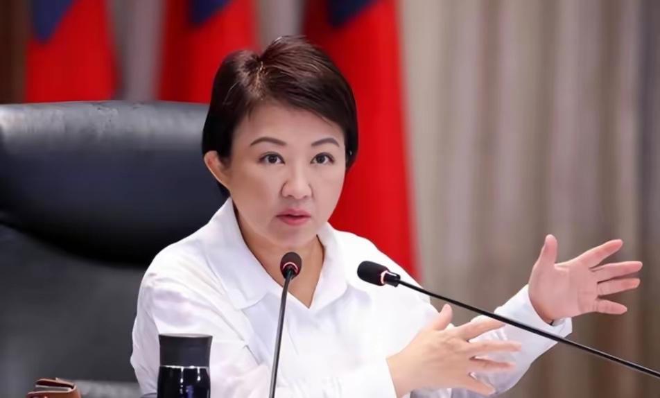 万万没想到，台中市长卢秀燕竟然当着立法院长韩国瑜、台北市长蒋万安，以及新北、桃园