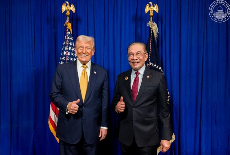 美国又把盟友坑麻了！刚签半年的贸易协议说废就废，马来西亚先怒官宣失效，转头又紧急