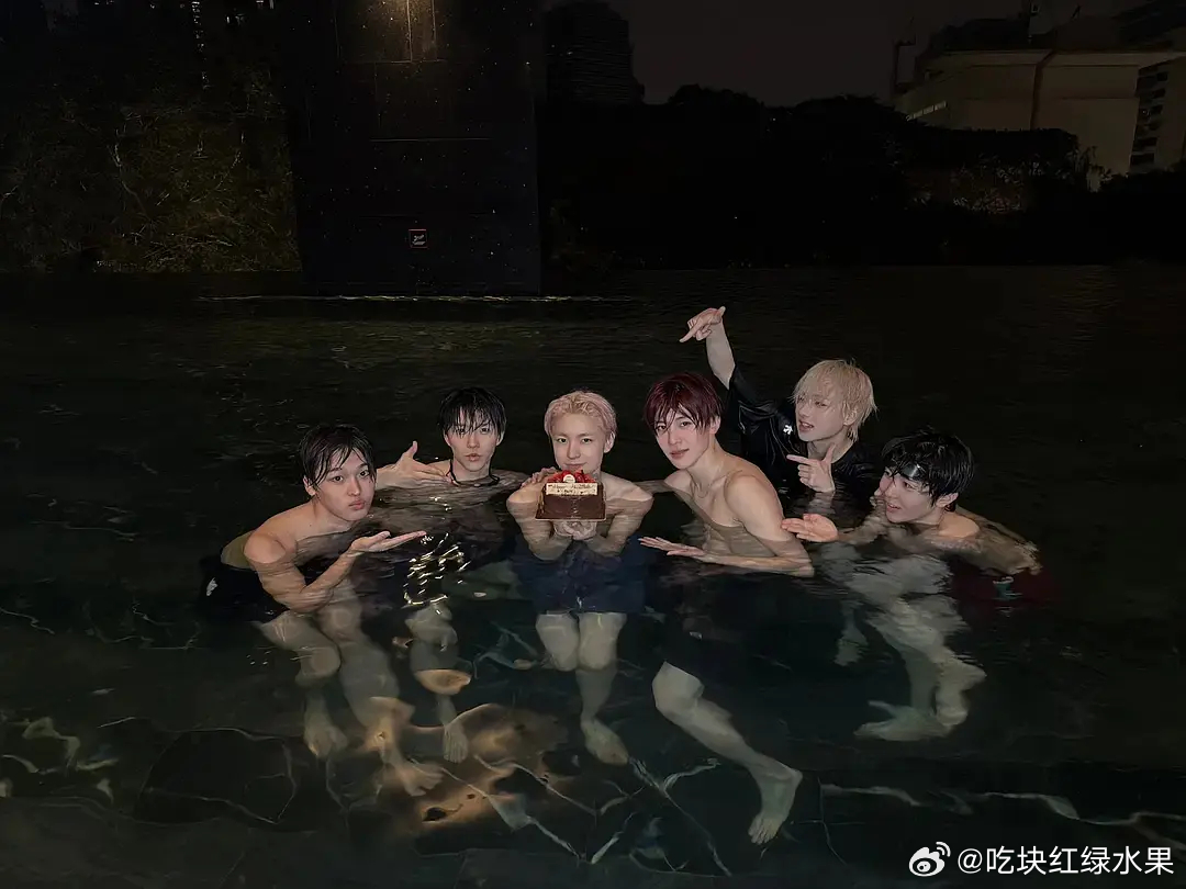 网上嘲嘲算了 现实中遇到这五个果男谁不想舔谁老公 