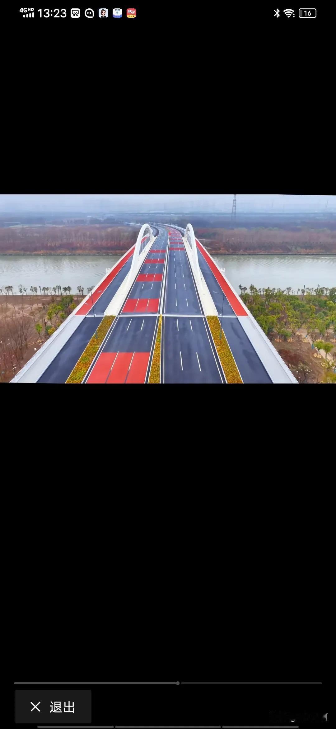 放眼全国，盐城的路说第二，全国没有敢说第一的，我们大盐城啥也不行，就是路修的让人