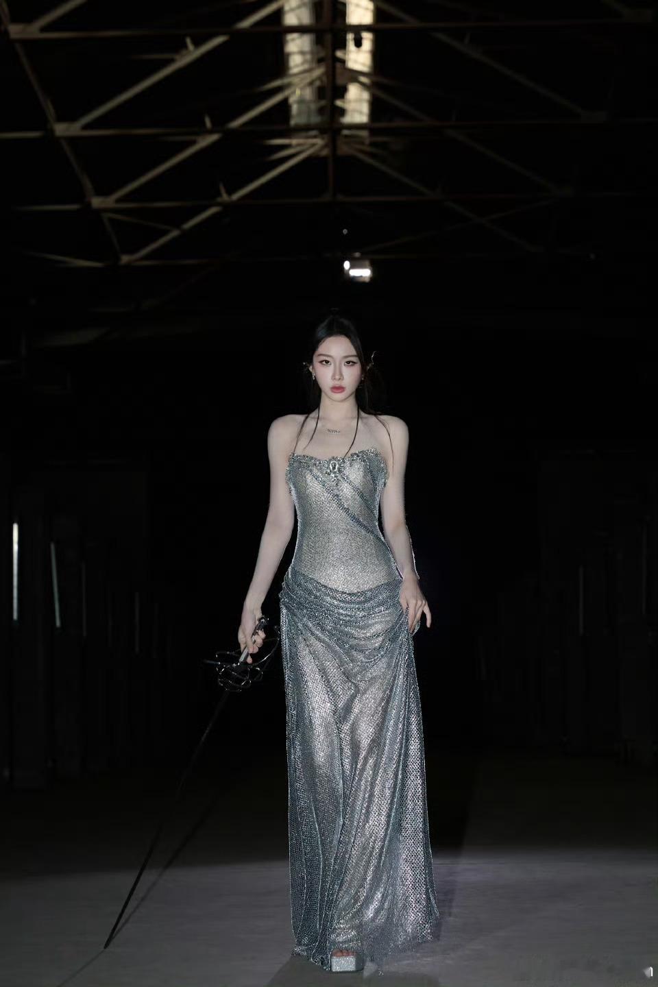 林依晨喻言合照喻言晒和林依晨合照，恭喜追星成功啦！喻言晒与林依晨合照喻言追星成功