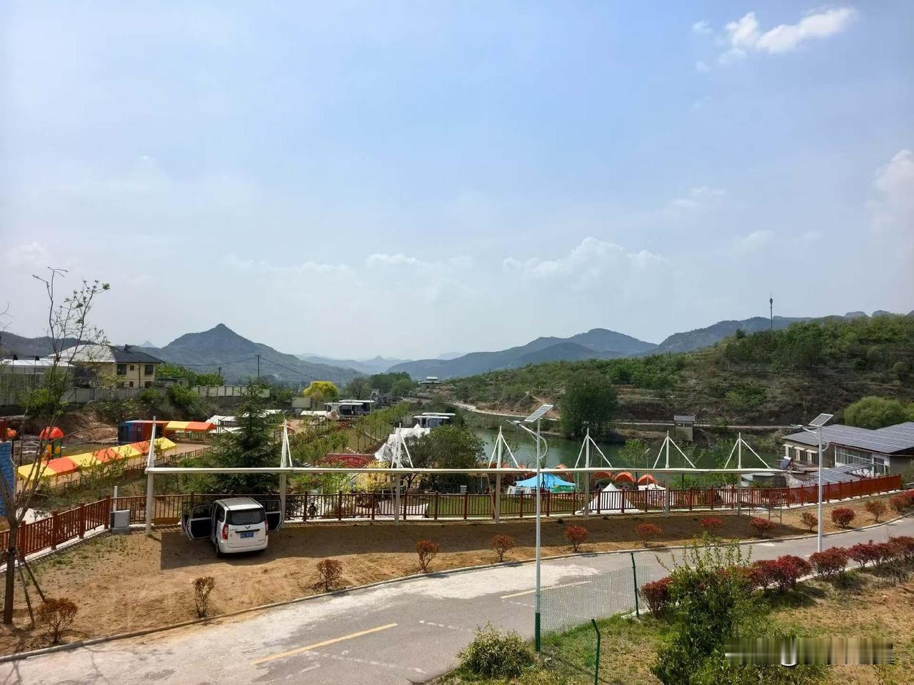 【小对联】
上：……？
下：金石。