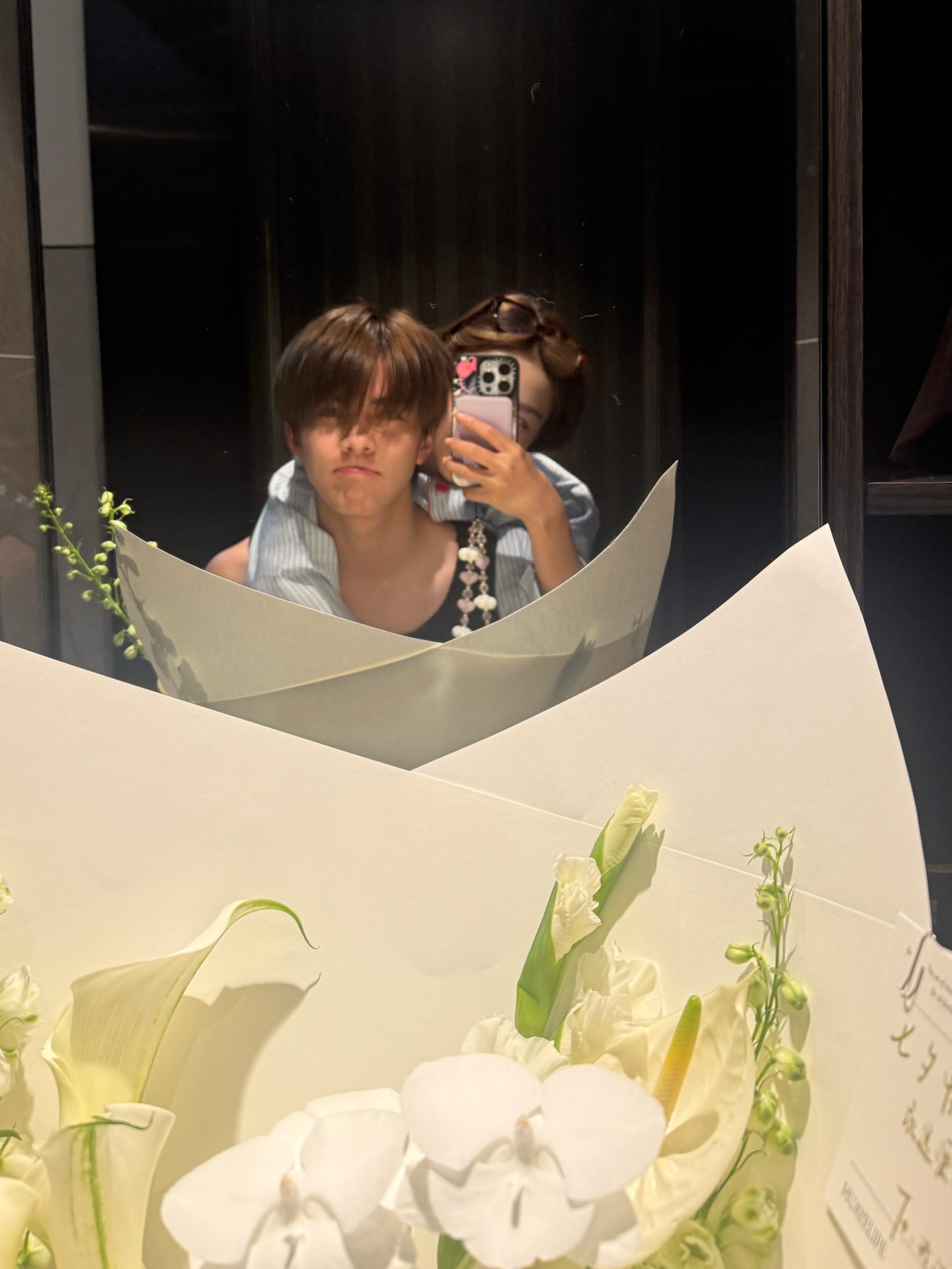 今年七夕说好在家做家常菜吃，不出门凑热闹了。吃完饭我说我撑得走不动了。...