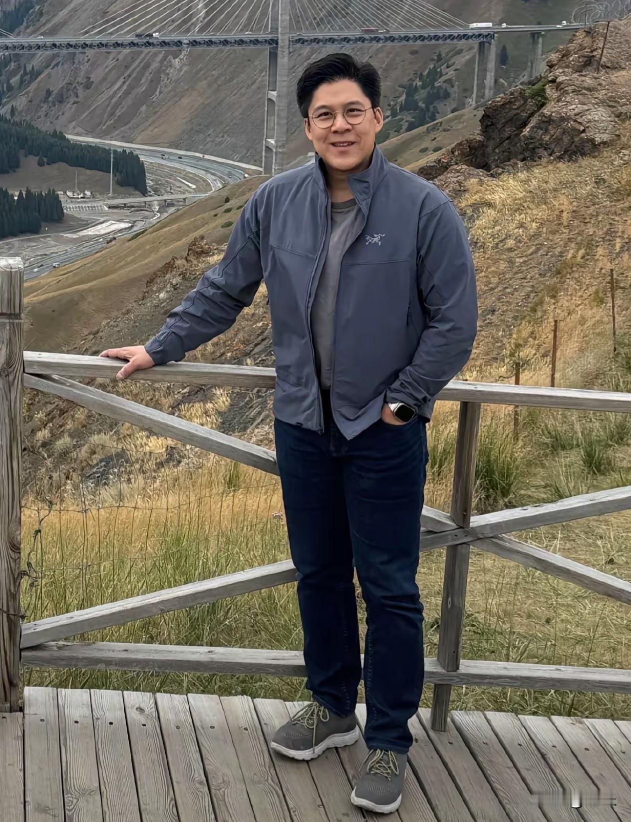 霍启刚首次公开个人财产！

在港有22处物业，其中8处住宅，14处商铺，除1处价