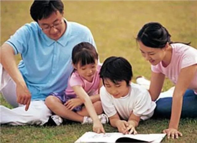 父母必看：这10句话藏着孩子一生的底气，早教早受益！

你有没有发现，养孩子就像