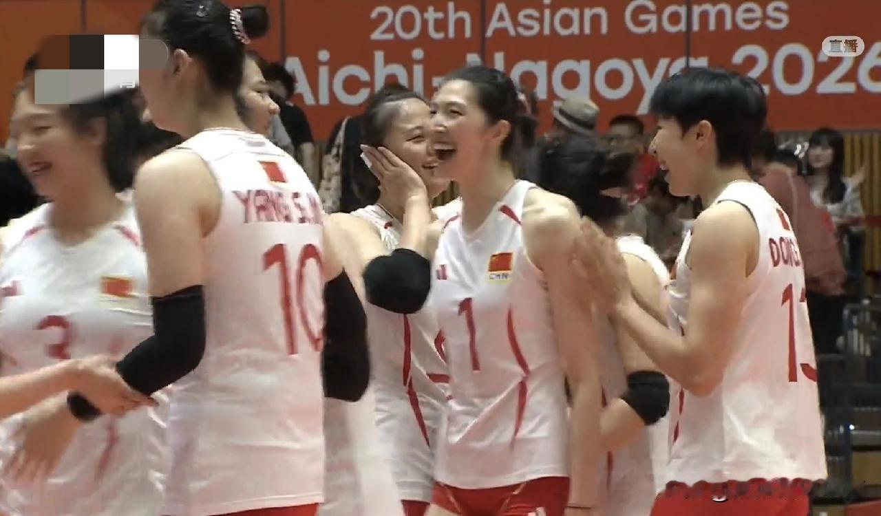 中国女排亚运会第10冠！

北京时间9月22日，名古屋亚运会女排决赛，中国队25
