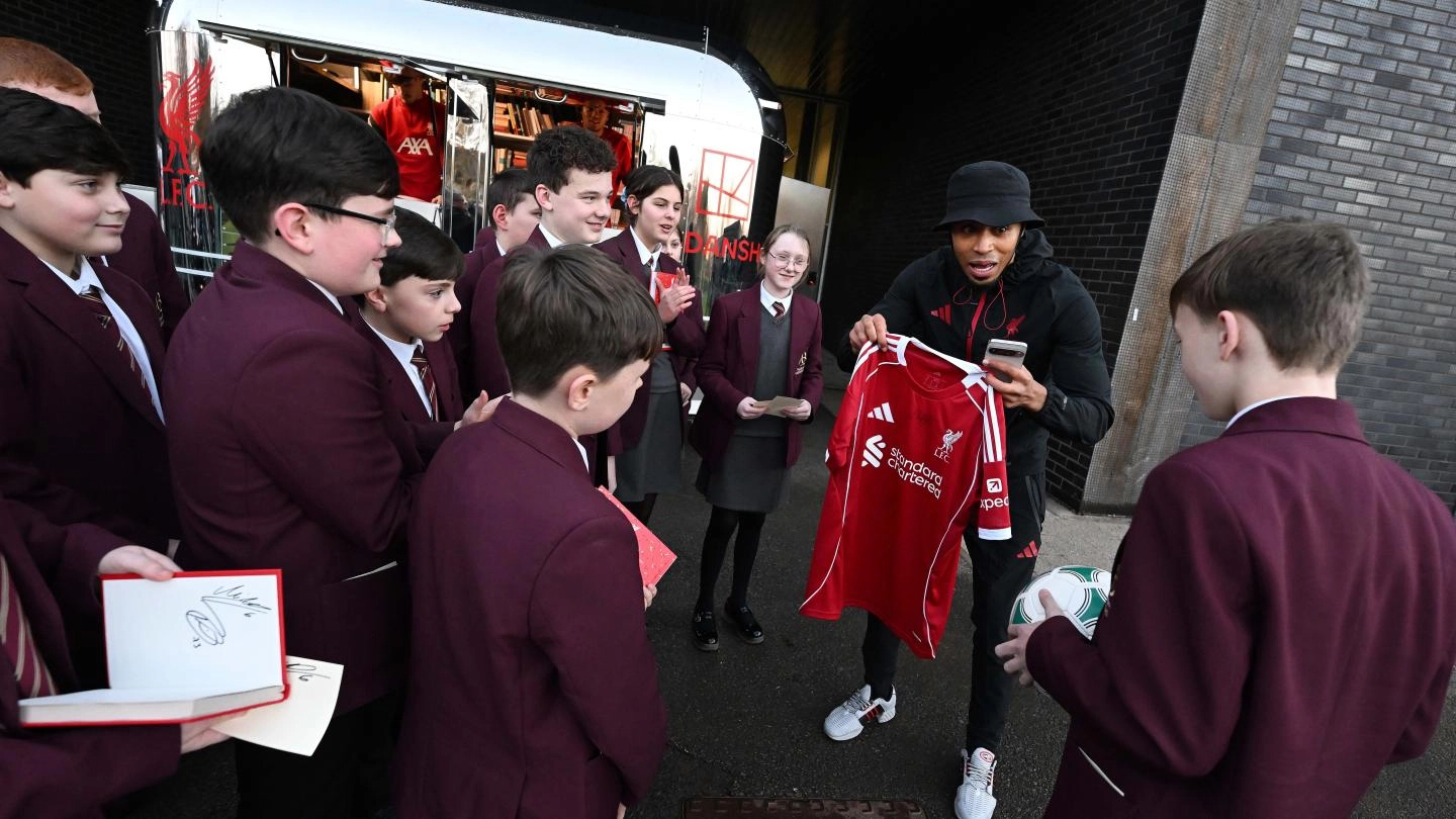俱乐部与其官方出版合作伙伴讲谈社，将在3月5日**世界图书日**期间，举办一场特