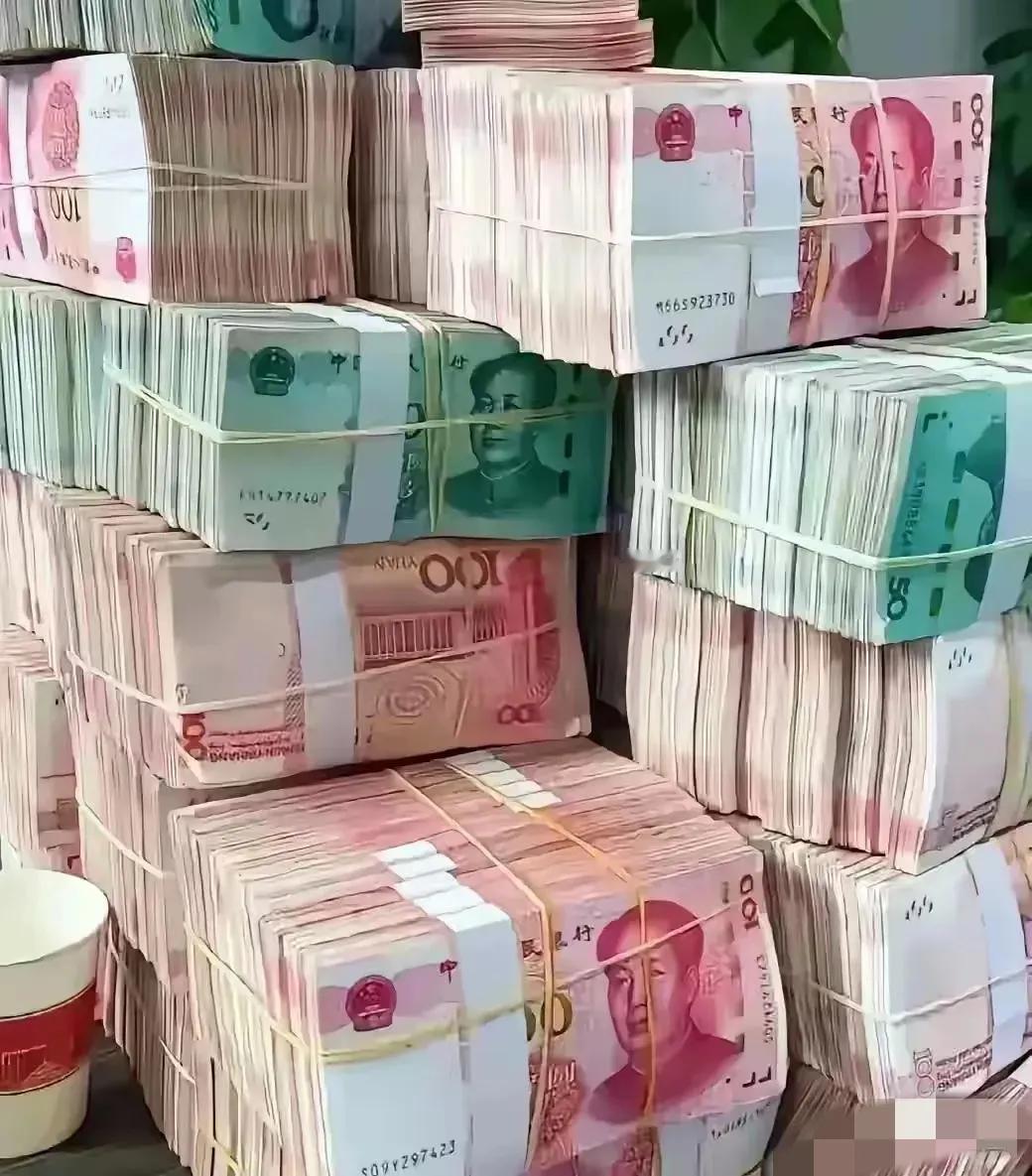 财富之灵，悄然于图间显现，若你偶遇此景却匆匆掠过，恐错失良机，让财源擦肩而过。明
