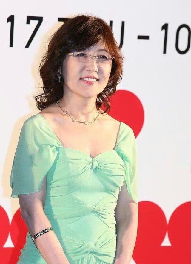 高市早苗得到了安倍晋三的庇护，继102任男首相之后，她或将成为日本第一任女首相？
