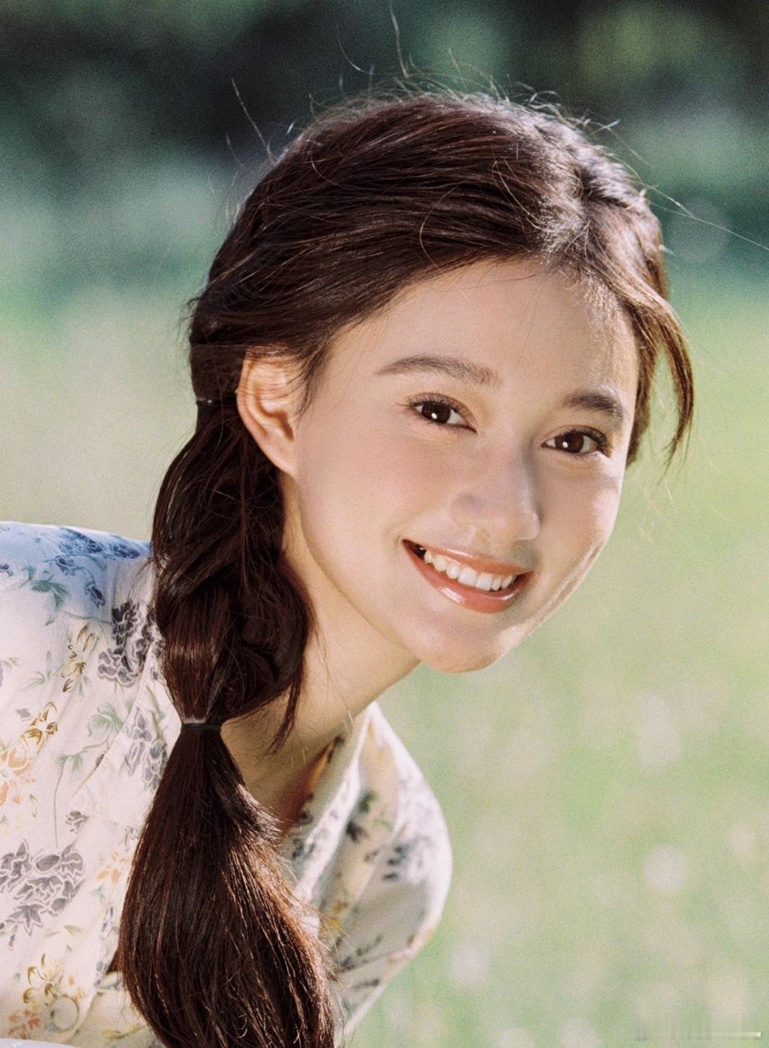 夏梦新剧自己吓自己  夏梦的演技总是能让人感受到角色的内心世界。她饰演的赵瓣儿，