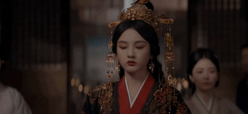 电视剧《折腰》于今晚上线。
女主角为了家族选择和亲以化敌；男主角为了修渠而以婚姻