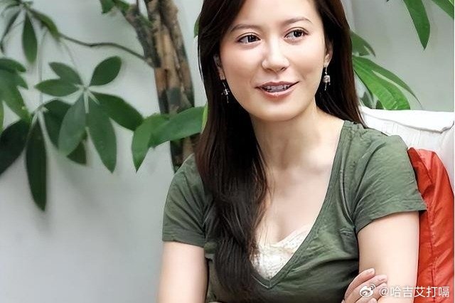 凤凰新闻【不结婚如何解决生理需求？55岁至今单身的俞飞鸿，活成了人间清醒】见惯了