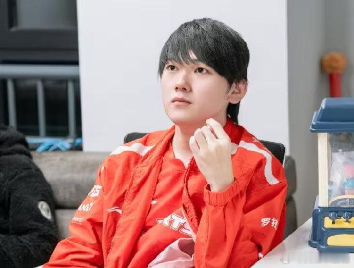 JackeyLove和Deft同样都是只有一冠，谁的职业生涯更成功呢？[疑问]J