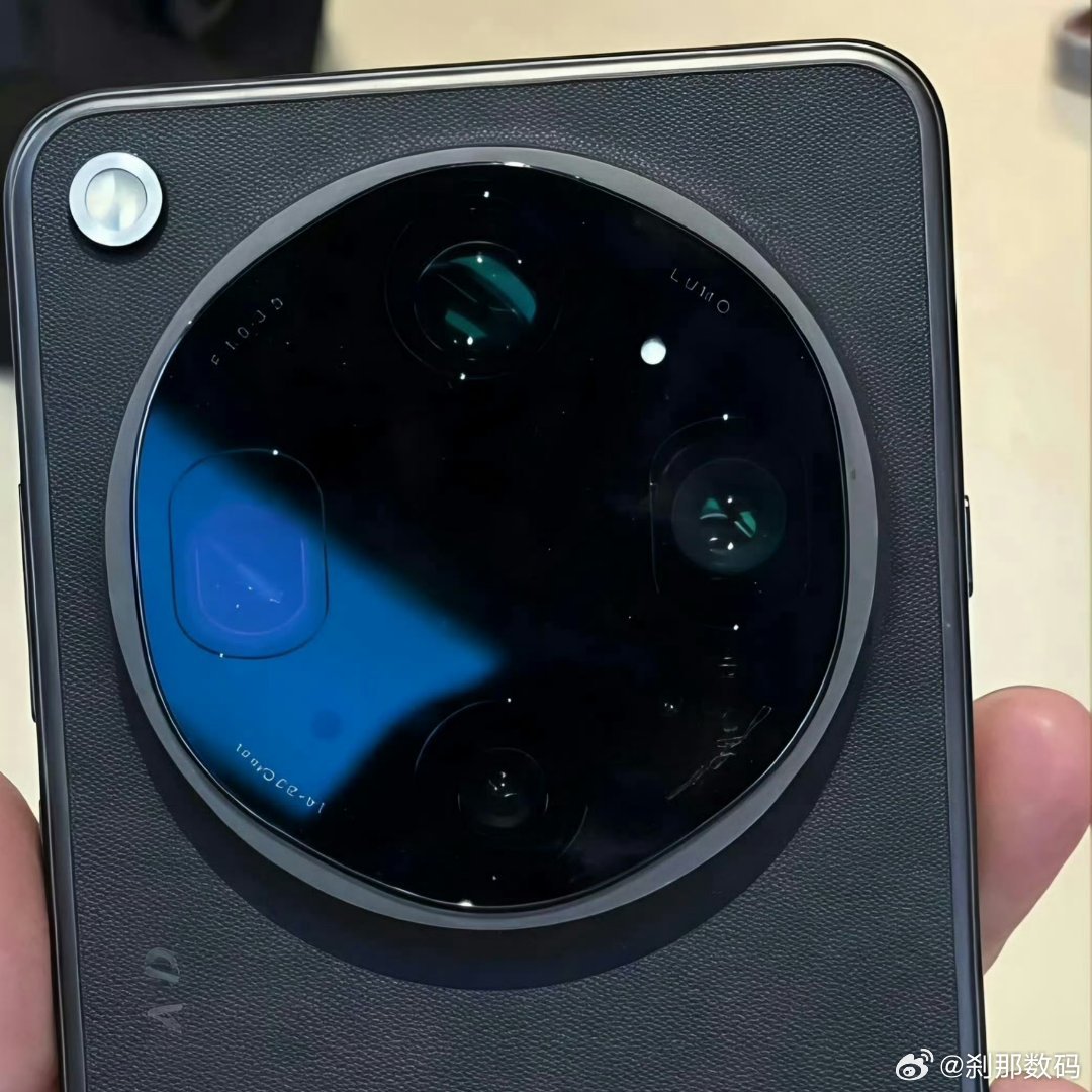 OPPO Find X9 Ultra探索非标准圆设计？个人觉得要体现出产品的高级